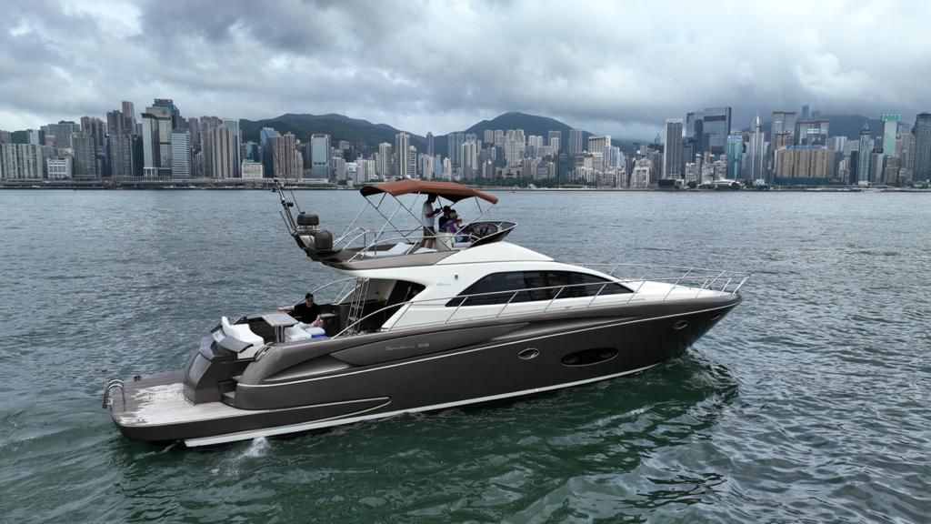 長勝遊艇租賃 RIVA 56 YACHT