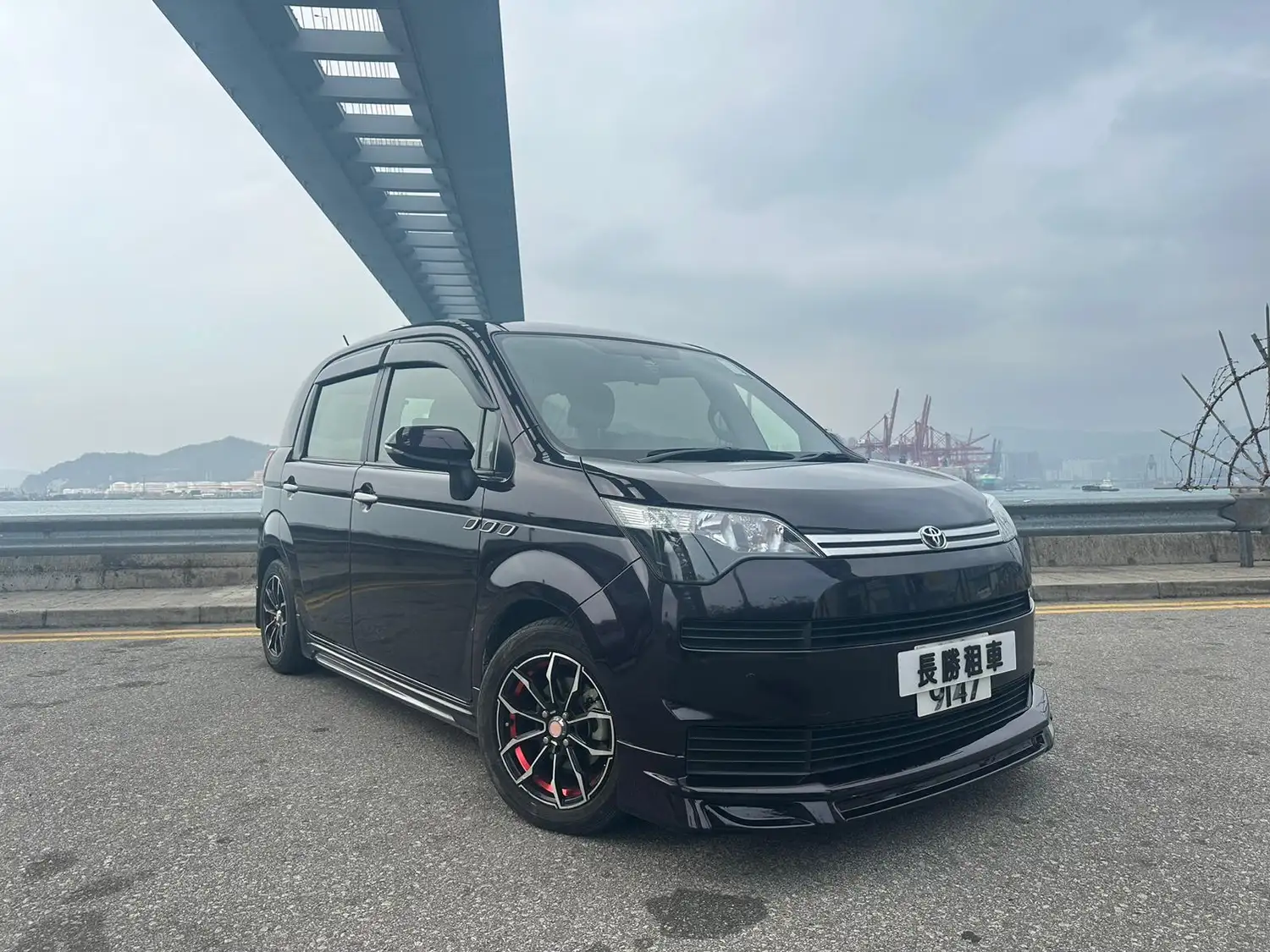 TOYOTA SPADE 租車 - 香港租車