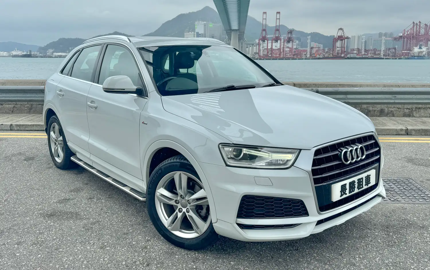 AUDI Q3 30TFSI 租車 - 香港租車