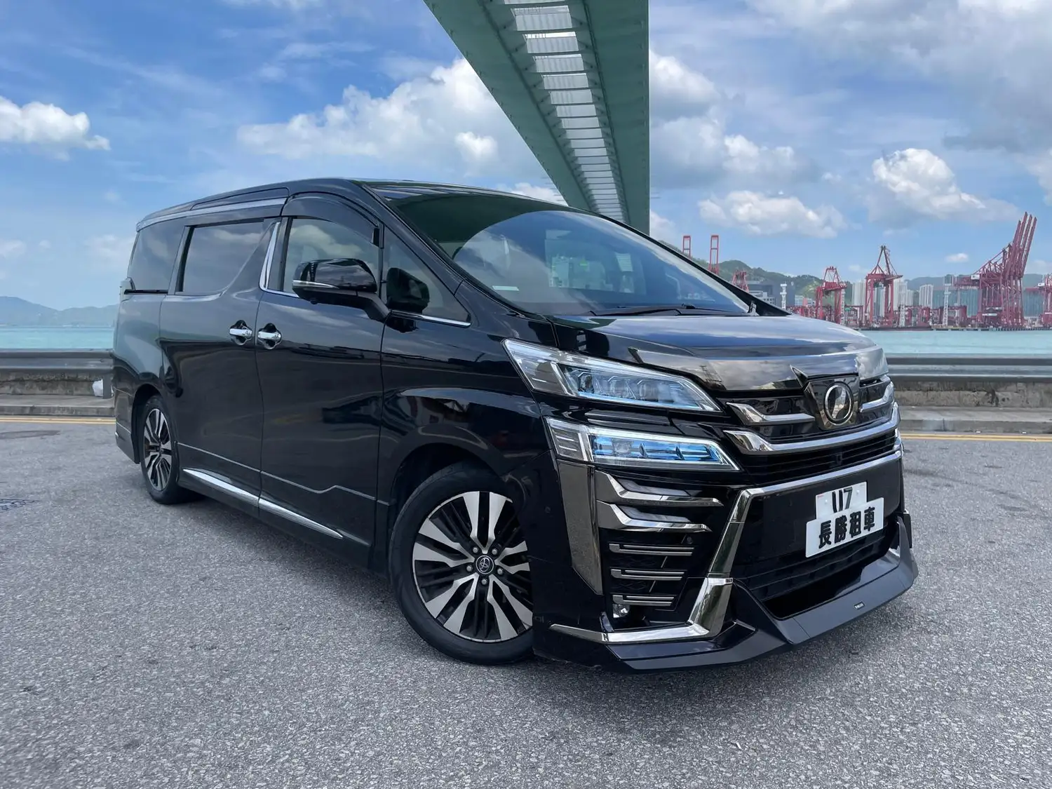 TOYOTA VELLFIRE GGH30 租車 - 香港租車